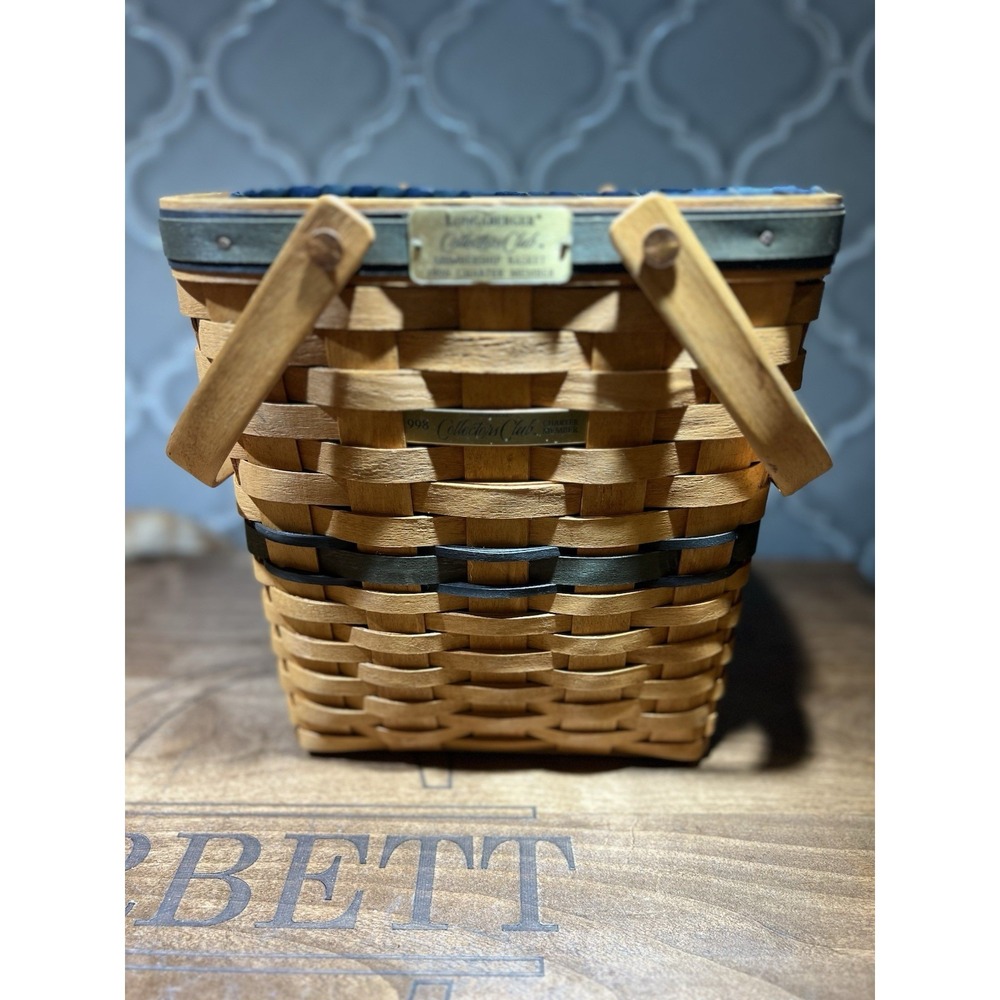 Longaberger Basket Collectors Club With Plaid Liner And Plastic Protector